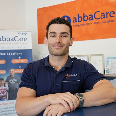 Izak Reeves Izak Reeves